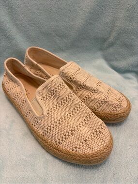 Esprit Cream Woven Slip-On Espadrilles “Nadine”. Jute wrapped sole. Size 9.5